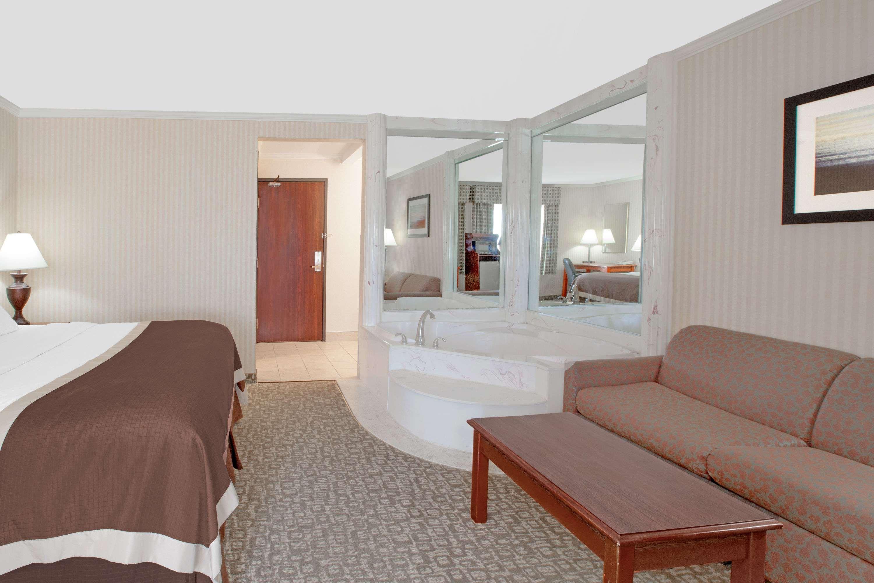 Baymont By Wyndham Jackson Hotel Екстериор снимка